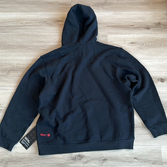 Disney x lululemon
Steady State Pullover Hoodie
Limited-edition style. - Picture 13 of 13